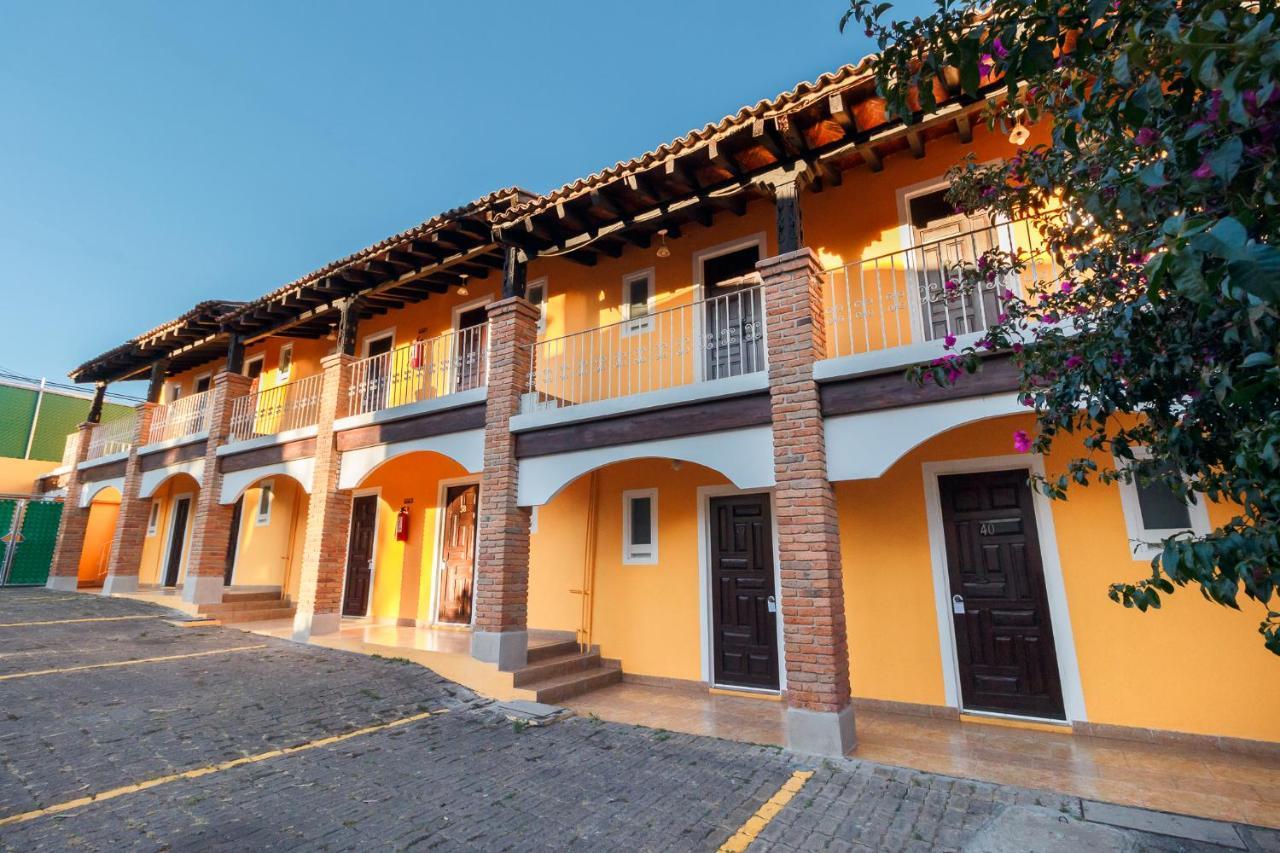 Hotel Hacienda Montesinos 莫雷利亚 外观 照片